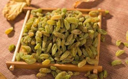 重慶葡萄基地_葡萄干每天泡水喝，身體出現(xiàn)3大驚人變化